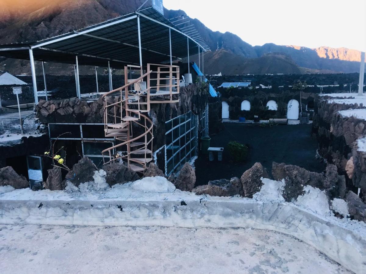 Pensao Repouso Alegre Turismo E Aventura Panzió Portela Kültér fotó